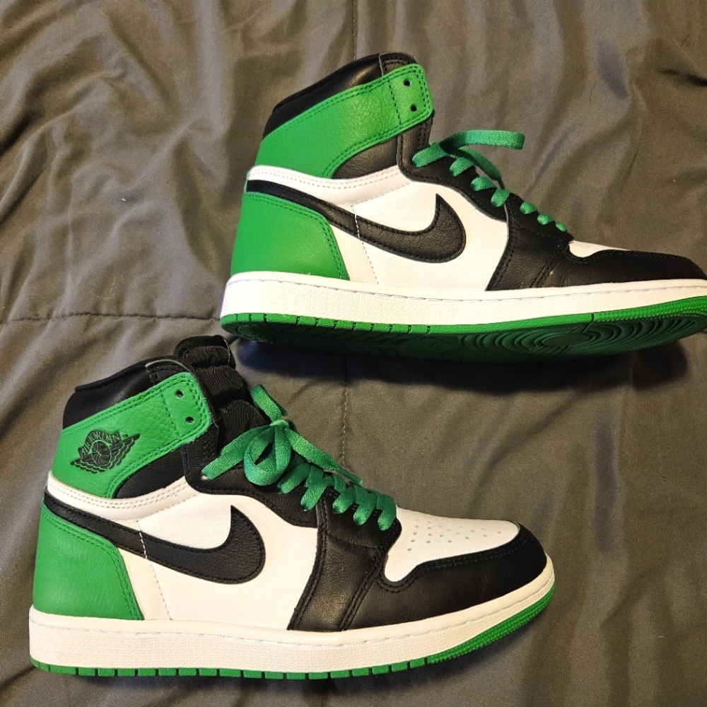 Air Jordan 1 Retro High OG Lucky Green